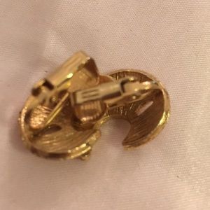 Vintage Jewelry - Swirl half circle gold satin work clip earrings Vintage Jewelry - Swirl half circle gold satin work clip earrings